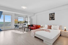 Studio Flat in Airport Residence