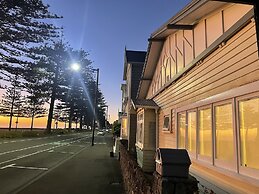 Ocean Front Cottage Napier