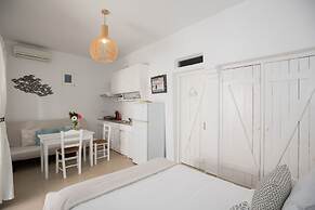 Eleanna's Mykonos