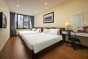 Queen Cafe Hotel & Pub