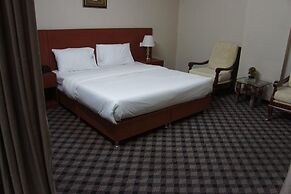 Three 888 Hotel
