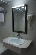 Three 888 Hotel