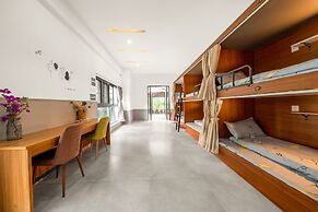 riverside youth hostel