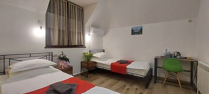 Blur Inn Gallery Hotel