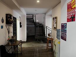 Blur Inn Gallery Hotel