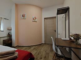 Blur Inn Gallery Hotel