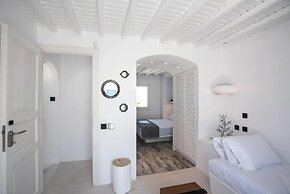 Mykonos High Cloe