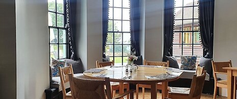 Croydon Hall
