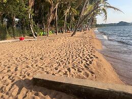 Tembo Beach Hotel
