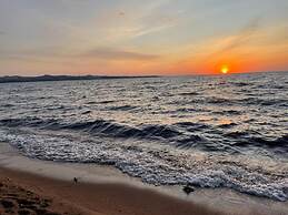 Tembo Beach Hotel