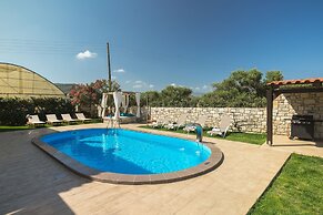 Villa Archontissa