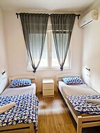 Croparadise Hostel