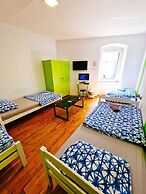 Croparadise Hostel