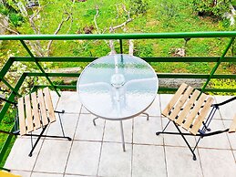 Croparadise Hostel