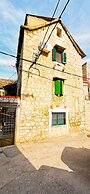 Croparadise Hostel