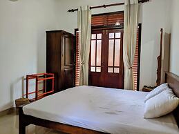 Serendip Villa Holiday Home