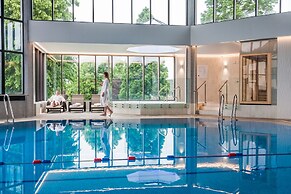 Blunsdon House Hotel