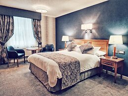Blunsdon House Hotel