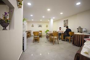Vera Life Hotel