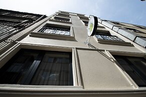 Vera Life Hotel