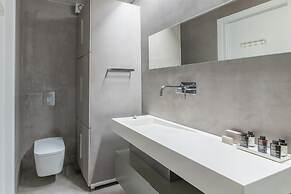 Elegant 2BR Apartment in Kolonaki
