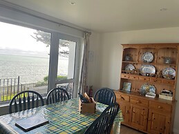 Rocklea Seaside Cottage
