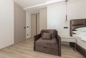 Aurelia 8