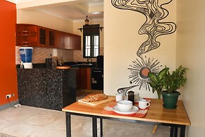 Charming 2-bed House in Kampala