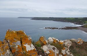 Immaculate 2 Bed Apartment on The Lizard Cornwall
