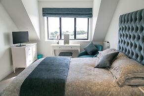 Immaculate 2 Bed Apartment on The Lizard Cornwall