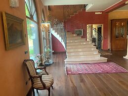 Remarkable 6 Bedrooms Villapiemonte With Land