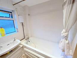 4-bed House in South London