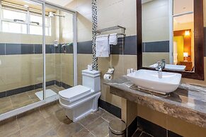 DALLAS PREMIERE HOTEL