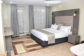 DALLAS PREMIERE HOTEL
