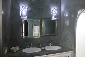 RIAD AMANA