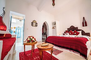 RIAD AMANA