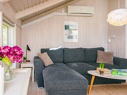 6 Person Holiday Home in Ulfborg
