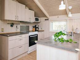 6 Person Holiday Home in Ulfborg