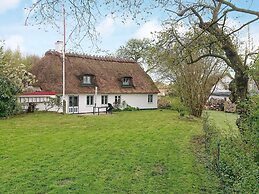 6 Person Holiday Home in Augustenborg