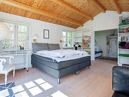 8 Person Holiday Home in Vaeggerlose