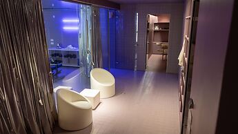 Neo Suites