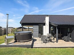 5 Star Holiday Home in Lokken