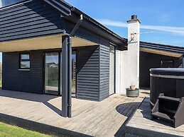 5 Star Holiday Home in Lokken