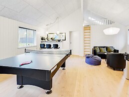 5 Star Holiday Home in Vaeggerlose