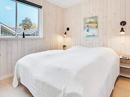 5 Star Holiday Home in Vaeggerlose