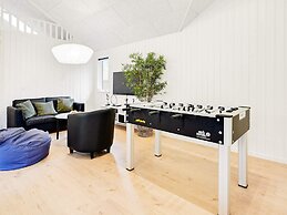 5 Star Holiday Home in Vaeggerlose