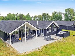 5 Star Holiday Home in Vaeggerlose