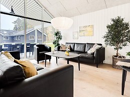 5 Star Holiday Home in Vaeggerlose