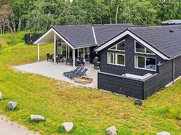 5 Star Holiday Home in Vaeggerlose