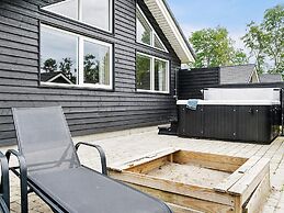 5 Star Holiday Home in Vaeggerlose